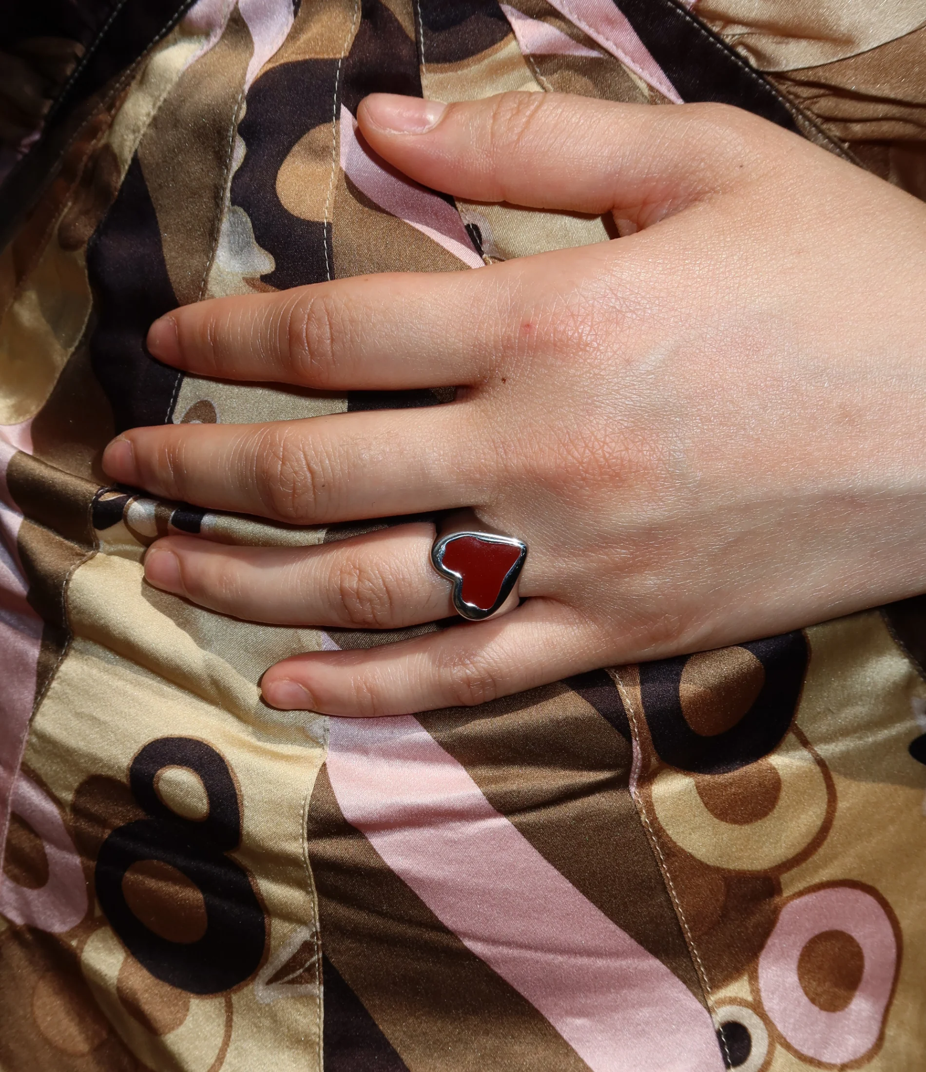 ACE OF HEARTS RING - Image 2